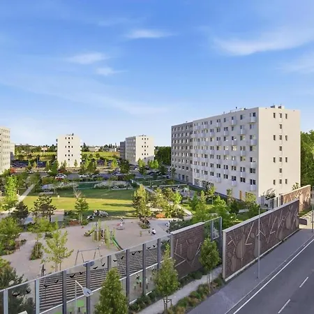 Modern Near Airport With Free Parking * Pozsony